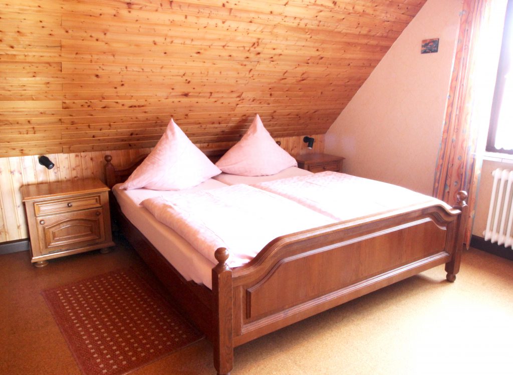 Schlafzimmer 2