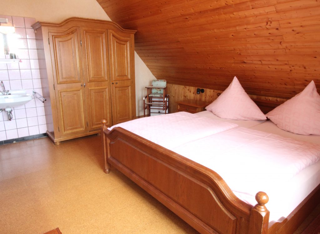 Schlafzimmer 2